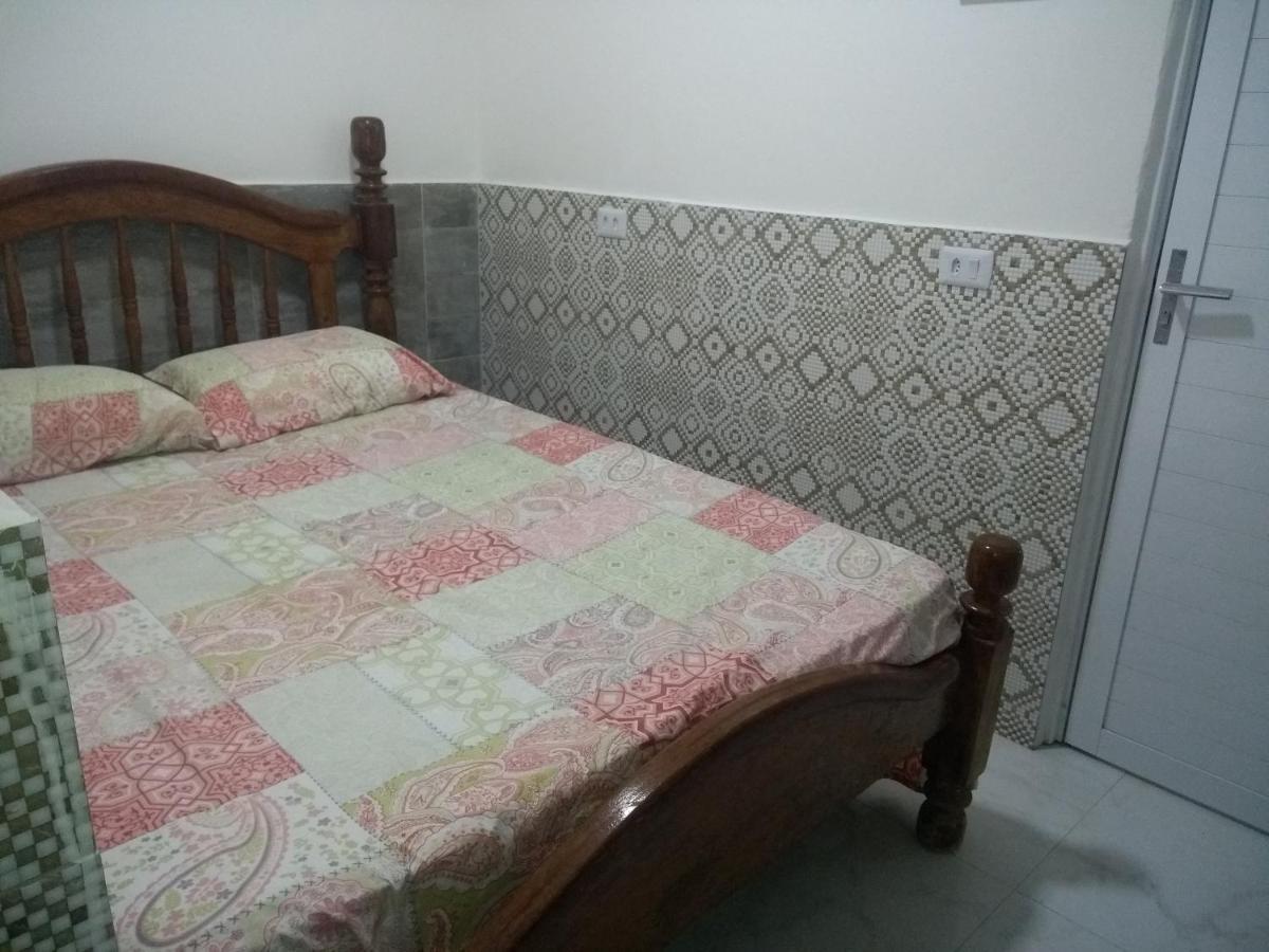 Quarto Duplo Economy com Banheiro Privativo