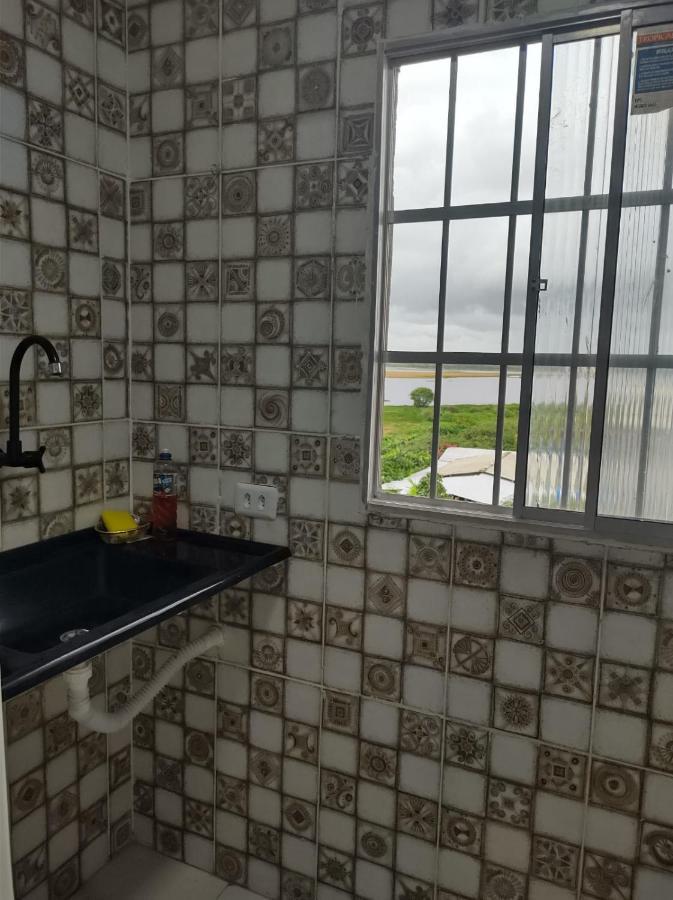 Apartamento de 2 Quartos com Varanda