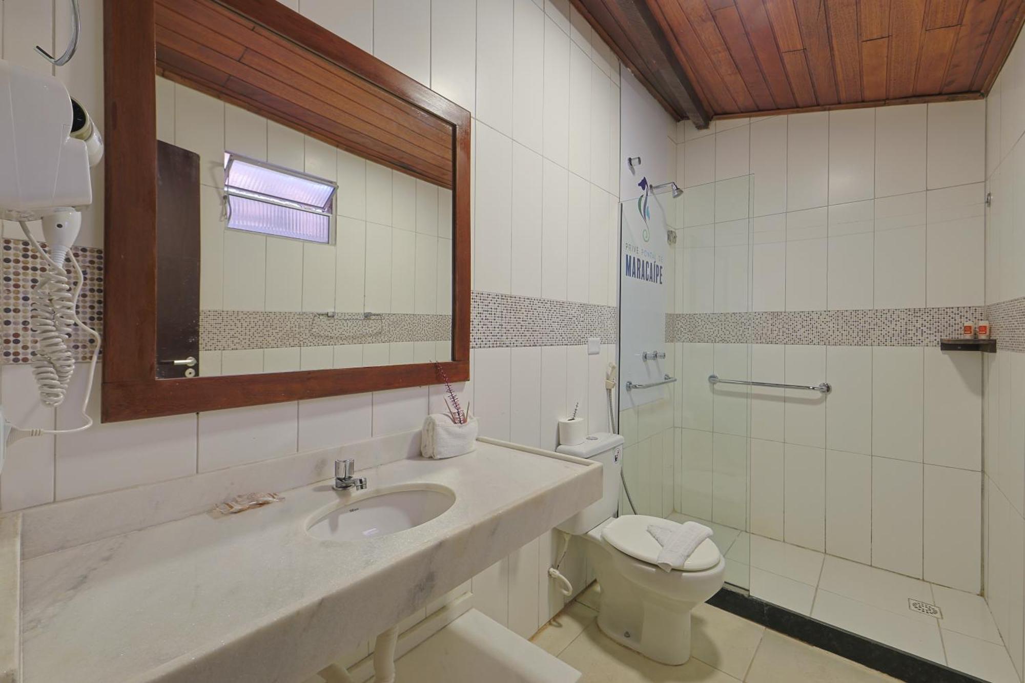 Quarto Duplo com Vista Parcial para o Mar