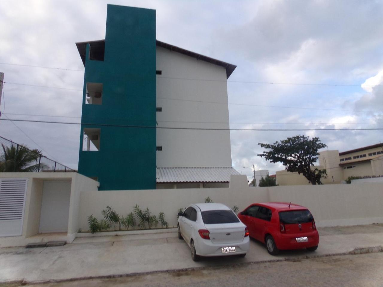 Apartamento com Varanda