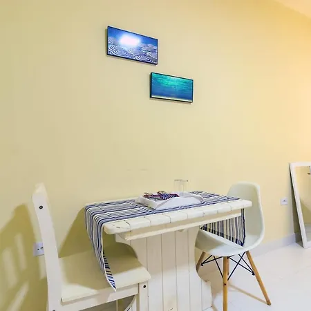 Suites B6-2